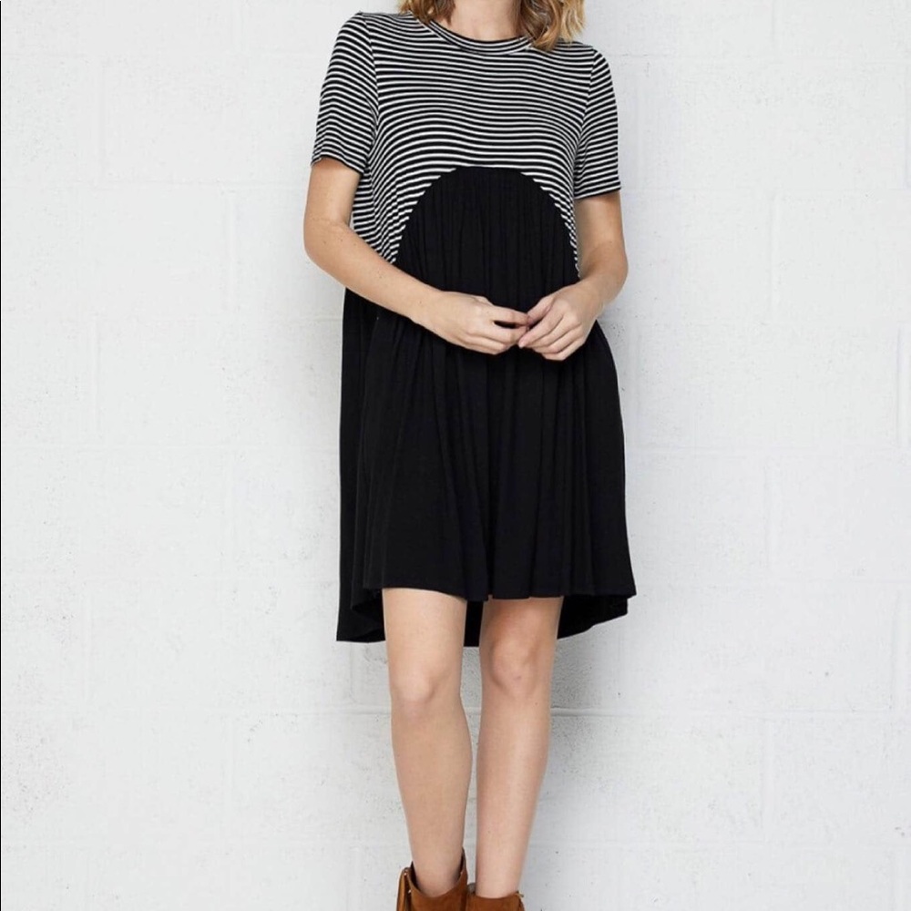 Black and white dress with pockets